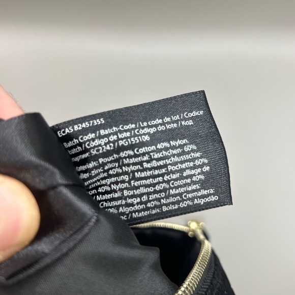 Gucci Beauty Monogram Makeup Pouch - Picture 3 of 6